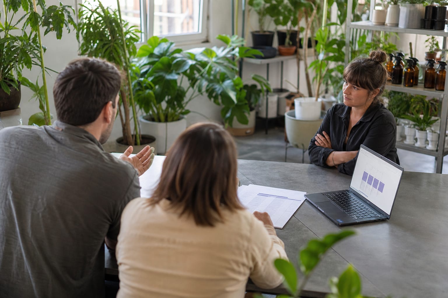 AI SEO Agency vs Automation Platform: Which Fits Your Team?